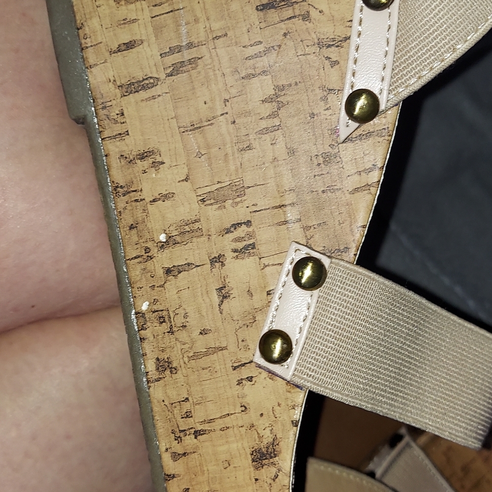 Wedge - Picture 3 of 3